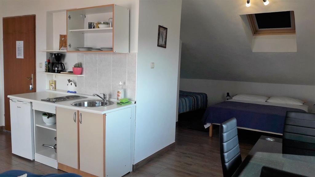 Apartments Velic Crikvenica Eksteriør bilde